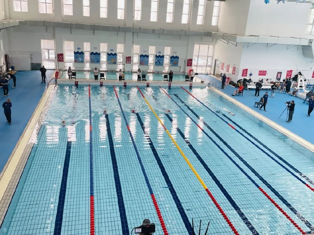 室內(nèi)游泳館總出問題？恒溫恒濕系統(tǒng)才是關(guān)鍵！能解決這些痛點(diǎn)！