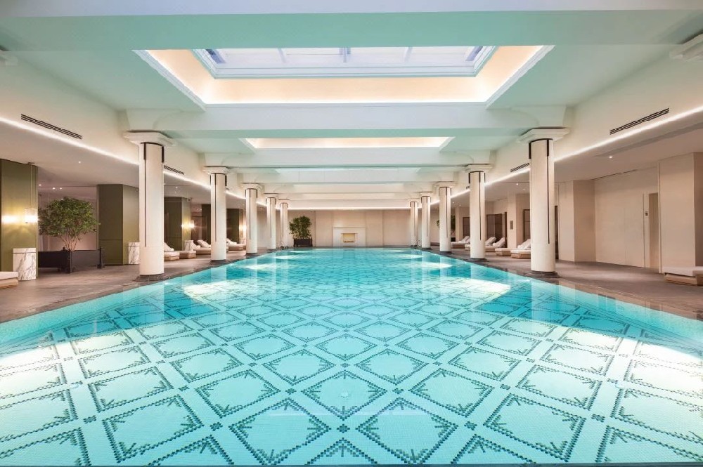 行家都愛(ài)！室內(nèi)游泳池三集一體恒溫除濕熱泵，高效節(jié)能新選擇！